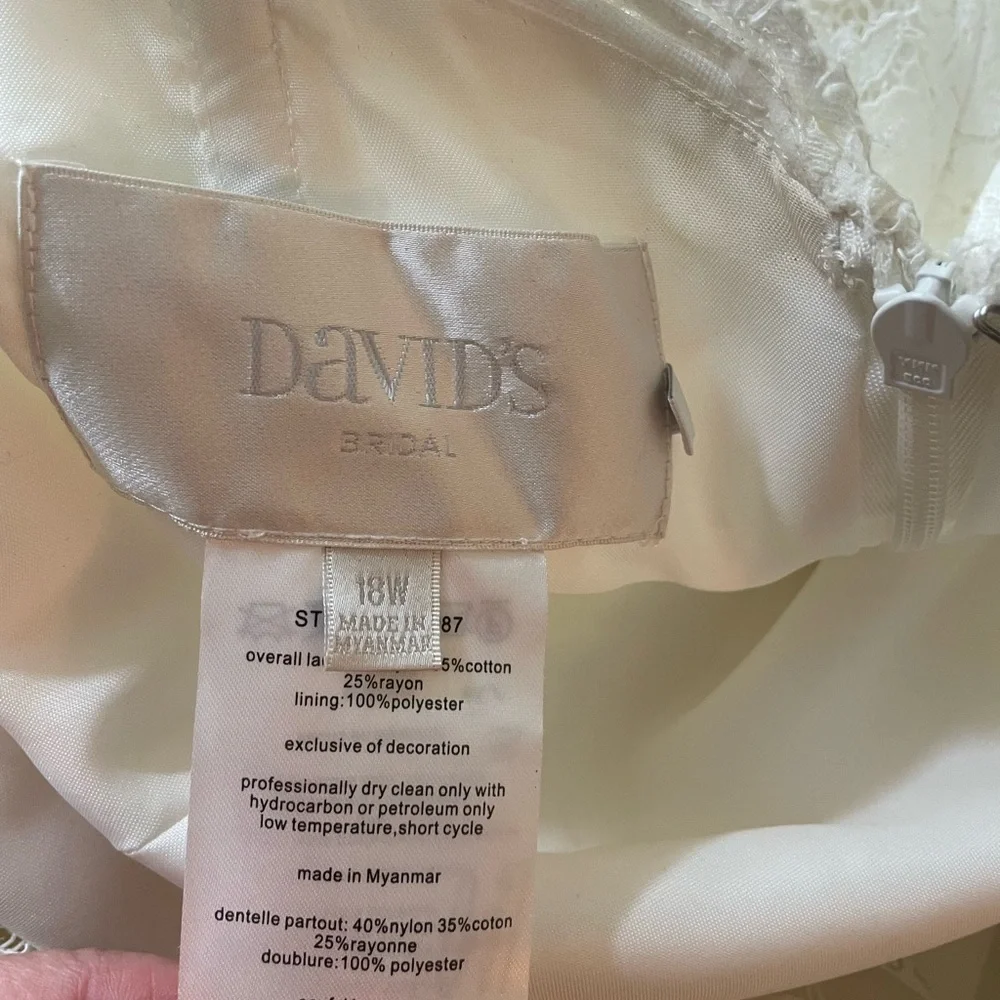 David’s Bridal sweetheart front with open back wedding dress. Gently used. - Picture 8 of 9